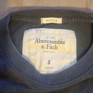 Abercrombie & Fitch Men's Dark Gray Crewneck Sweater